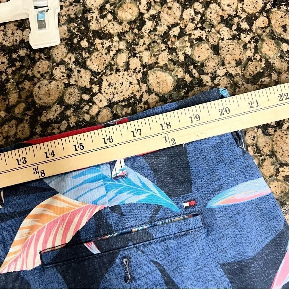 Tommy Hilfiger Men's 9